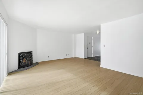 $499,000 | 152 Tier Street, Unit 206B | City Island