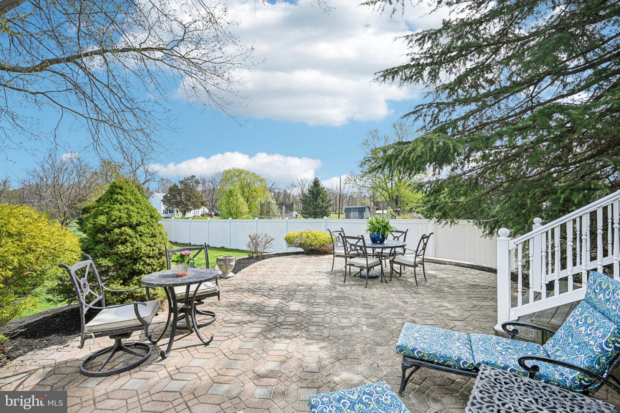 25618 Mt Pleasant Road Columbus, NJ 08022 - Photo 35 of 61 a view of a tables and chairs in the patio