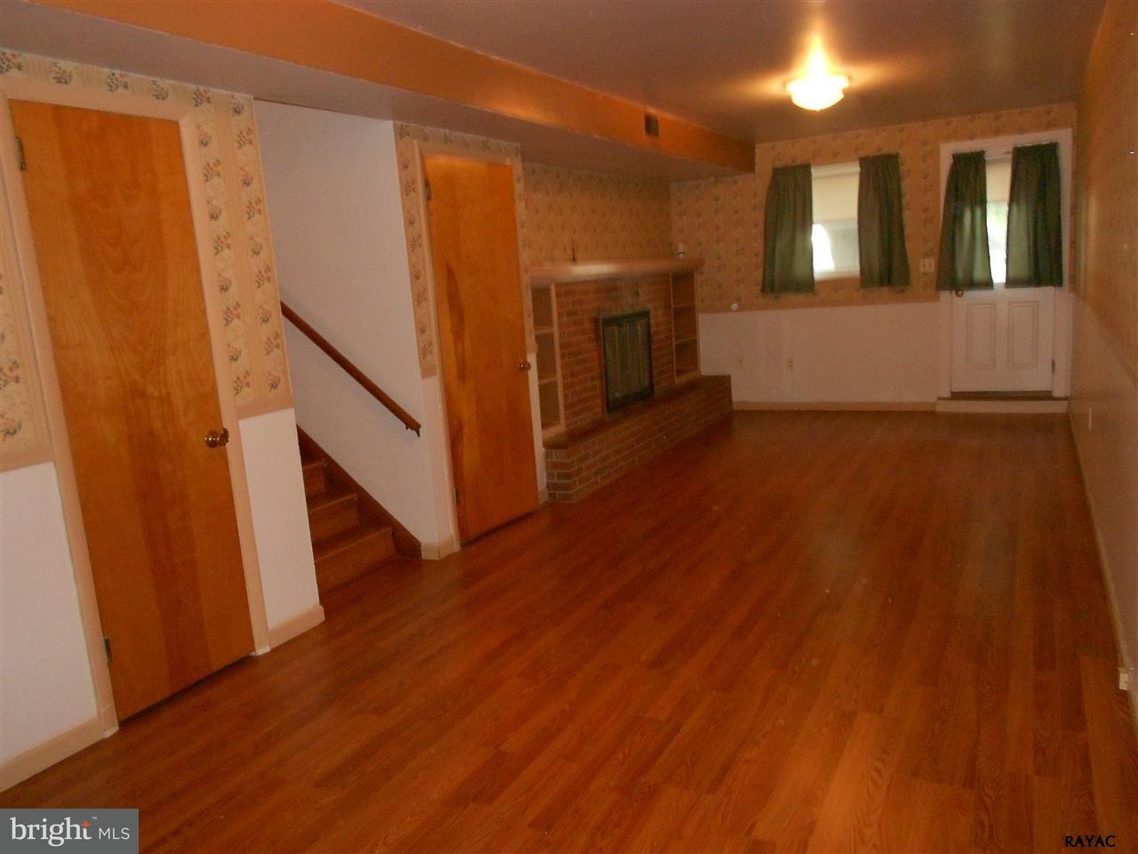 1985 Brenda Road York, PA 17408 - Photo 11 of 16 Gallery Image 11