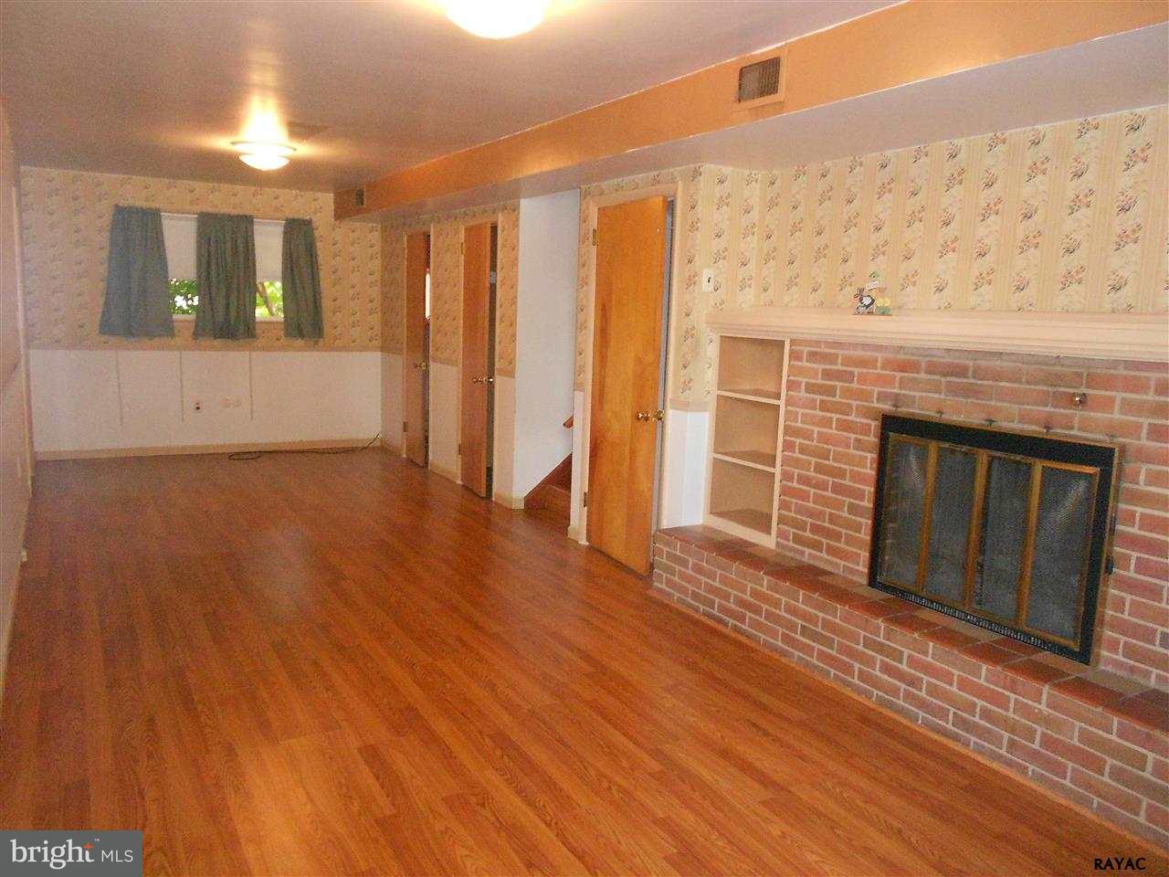 1985 Brenda Road York, PA 17408 - Photo 12 of 16 Gallery Image 12