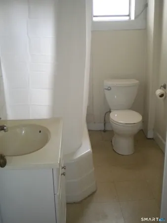 $1,800 | 382 Whitney Avenue, New Haven, CT 06511