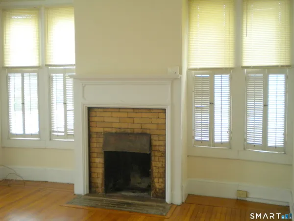 $1,800 | 382 Whitney Avenue, New Haven, CT 06511