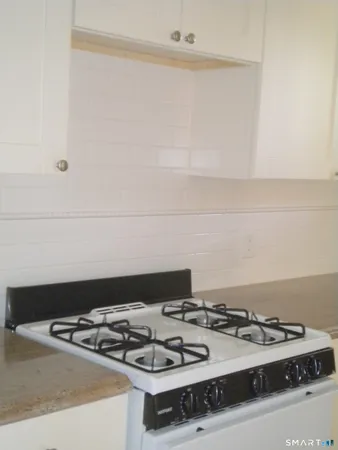 $1,800 | 382 Whitney Avenue, New Haven, CT 06511