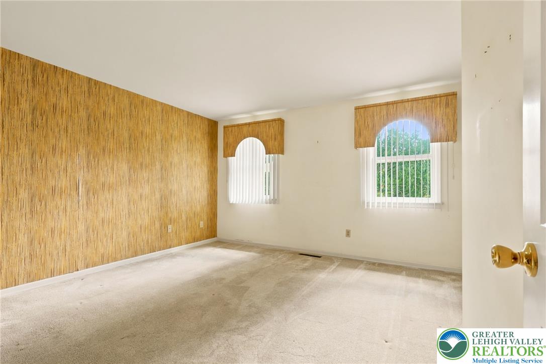 613 East Macada Road Bethlehem, PA 18017 - Photo 25 of 52