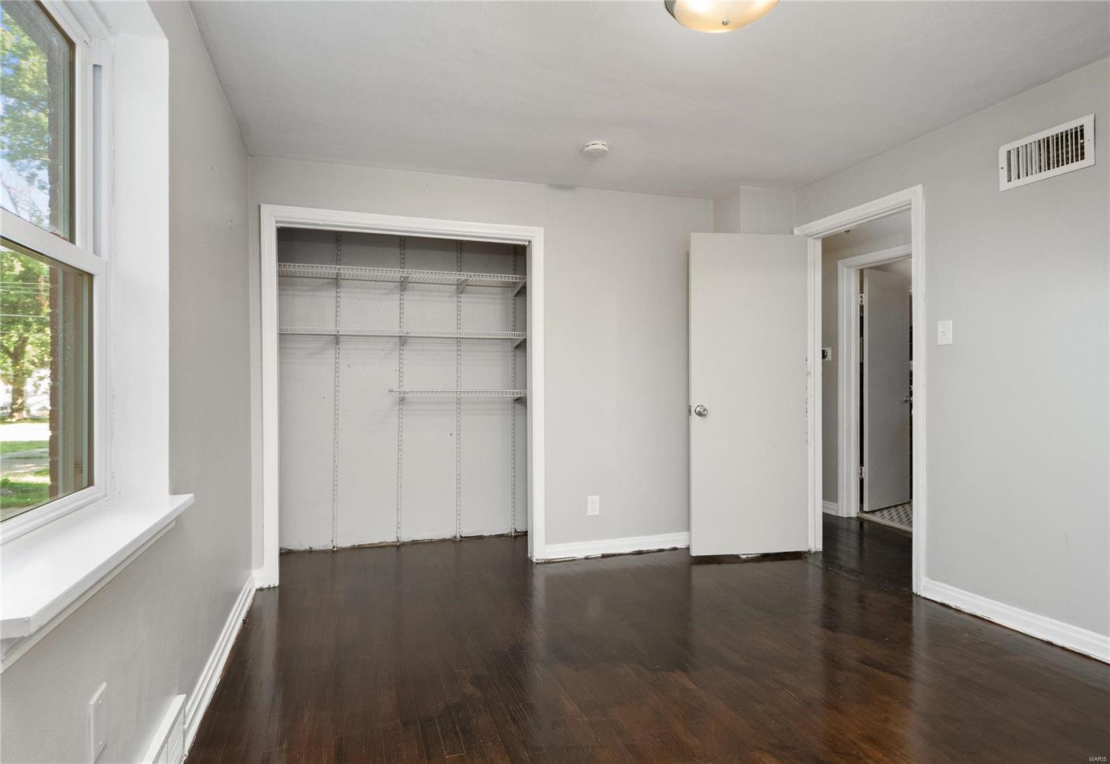 10344 Lackland Road St. Louis, MO 63114 - Photo 13 of 26 Gallery Image 13