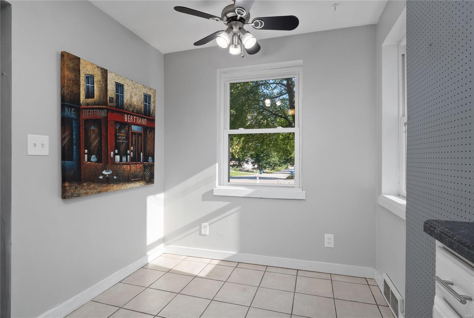 10344 Lackland Road St. Louis, MO 63114 - Photo 5 of 26 Gallery Image 5