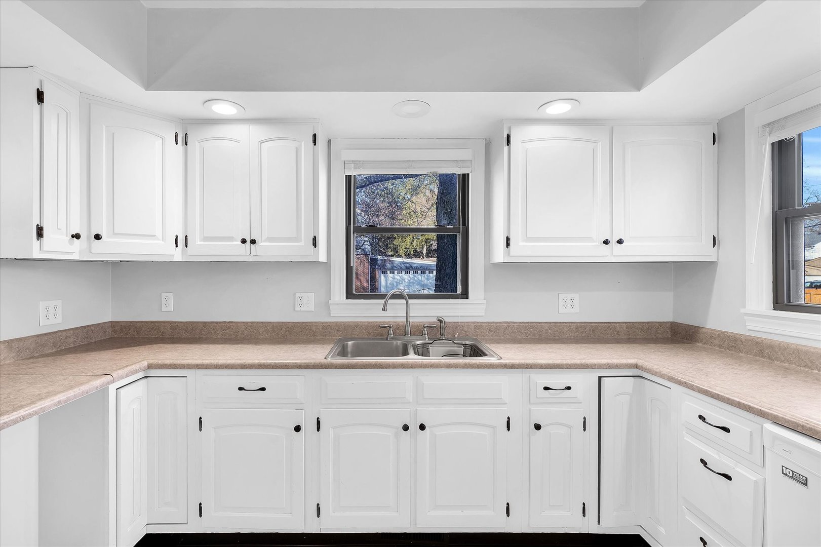 1110 West Healey Street Champaign, IL 61821 - Photo 14 of 37 Gallery Image 14