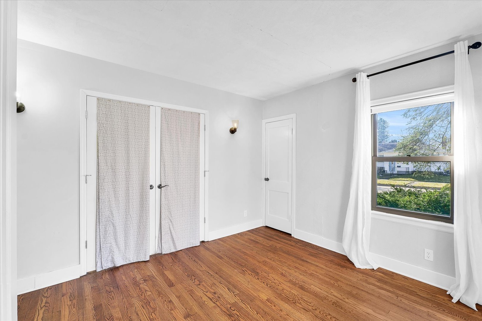 1110 West Healey Street Champaign, IL 61821 - Photo 10 of 37 Gallery Image 10