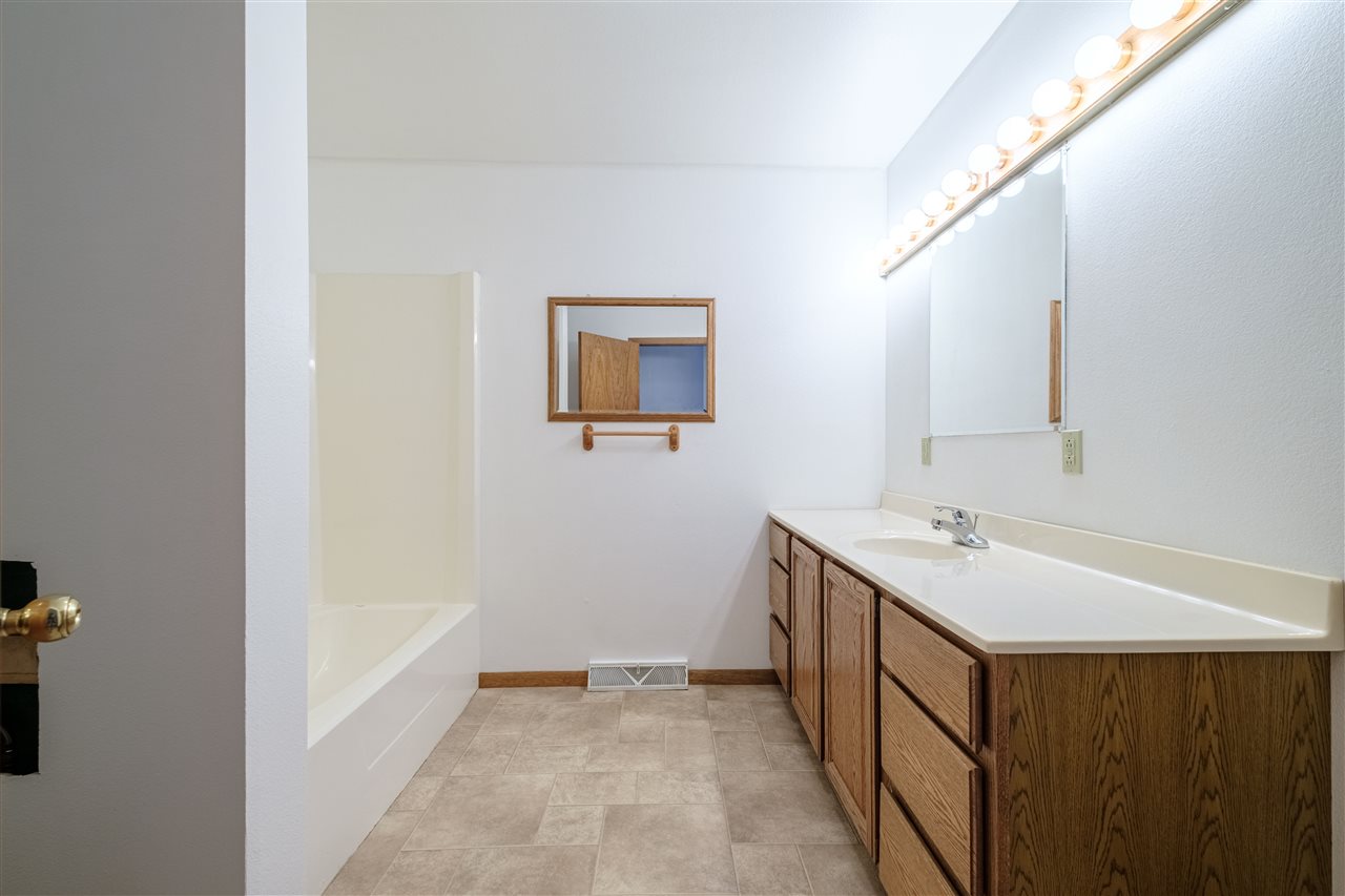 9446 North Adeline Road Leaf River, IL 61047 - Photo 32 of 76 Gallery Image 32