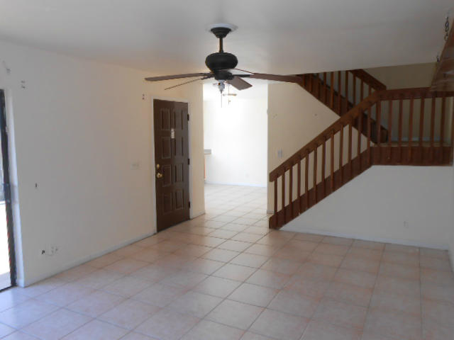 7562 Courtyard Run East Boca Raton, FL 33433 - Photo 4 of 14 Living Room