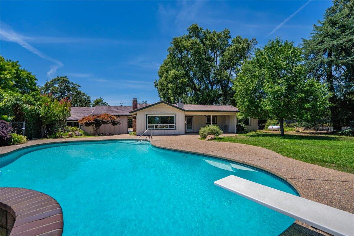 9871 Deschutes Road Palo Cedro, CA 96073 - Photo 4 of 80 52-Pool