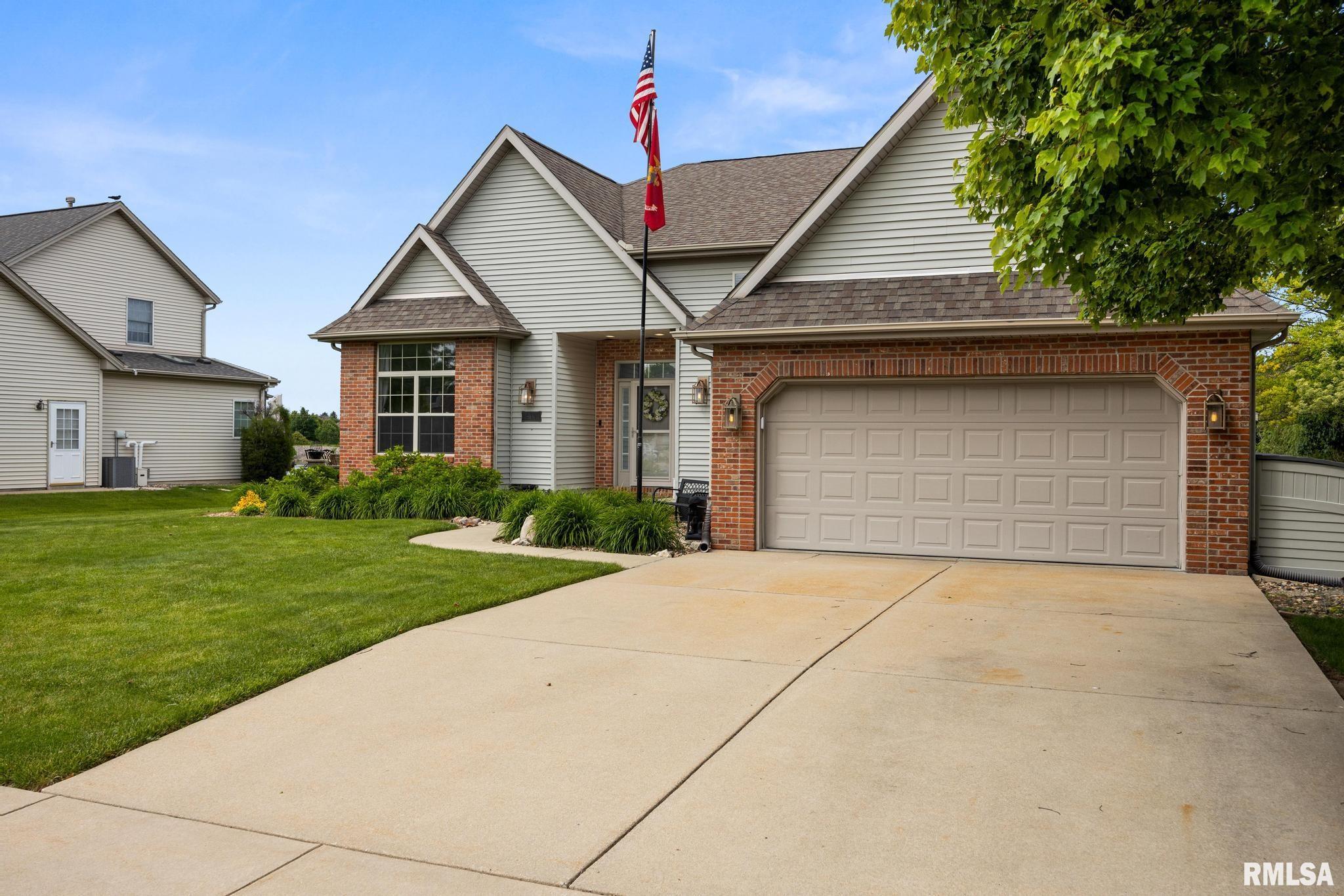 3210 Monterey Road Bloomington, IL 61704 - Photo 4 of 60
