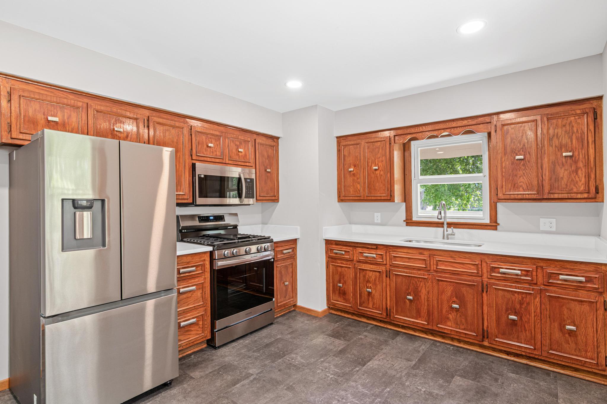 7990 East River Road Fridley, MN 55432 - Photo 13 of 31