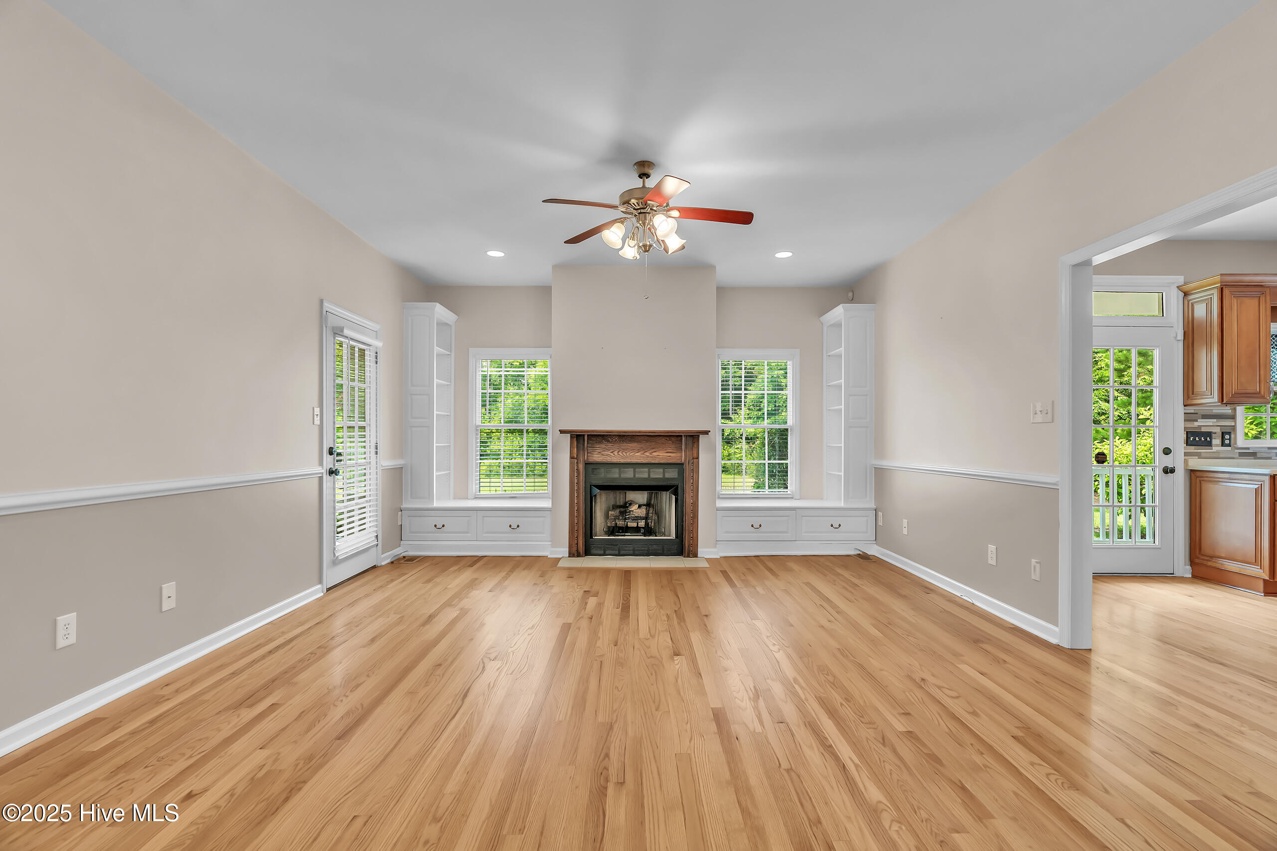 142 Magens Way Cedar Point, NC 28584 - Photo 28 of 93 LIVING ROOM