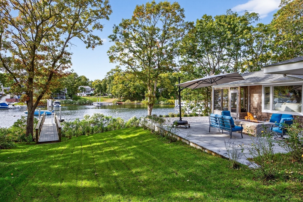 23 Childs River Road Falmouth, MA 02536 - Photo 2 of 26