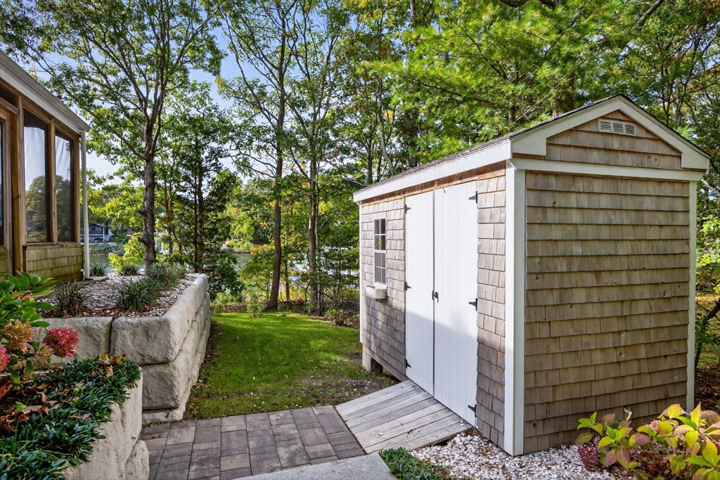 23 Childs River Road Falmouth, MA 02536 - Photo 8 of 26