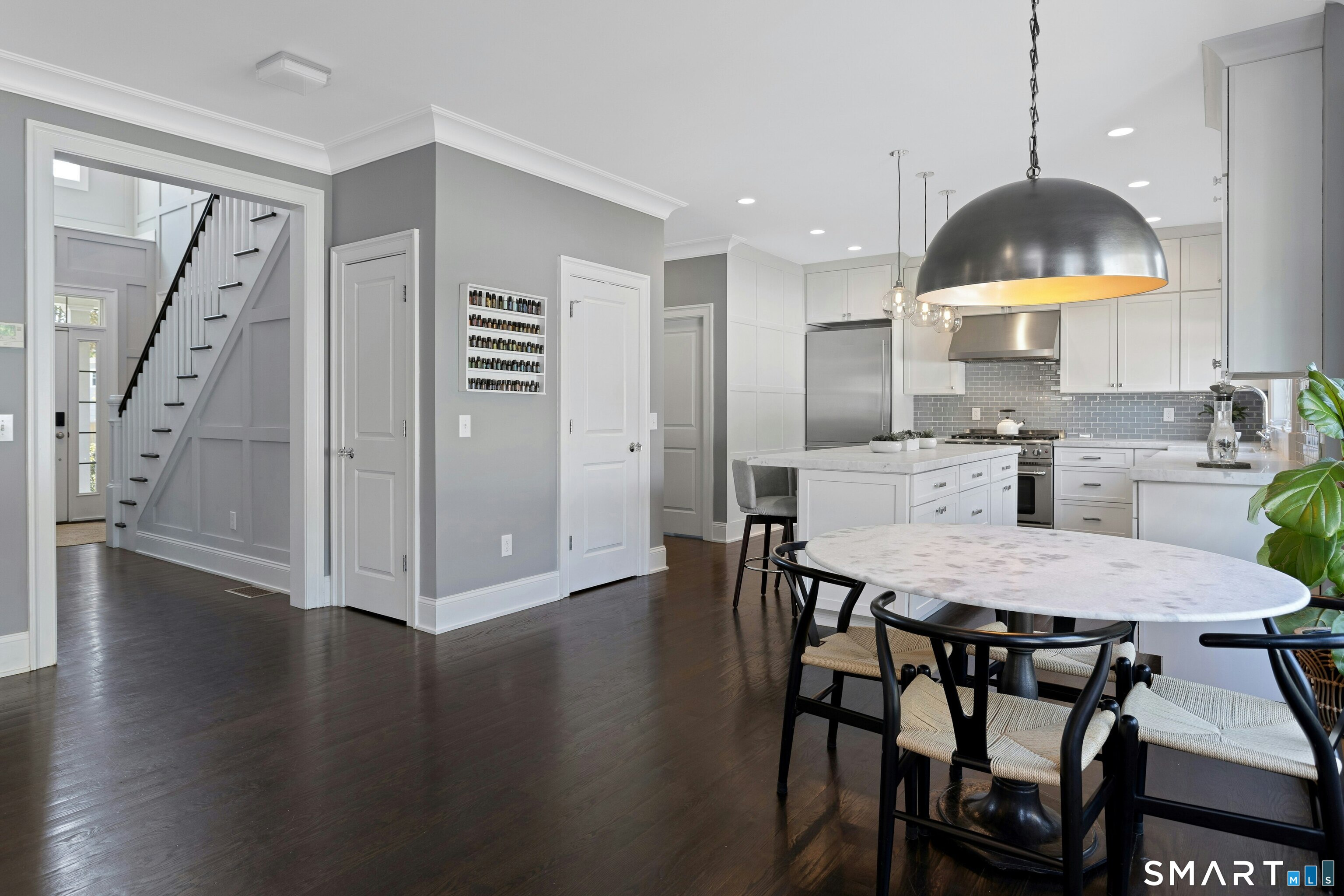 692 Stillson Road Fairfield, CT 06824 - Photo 12 of 39