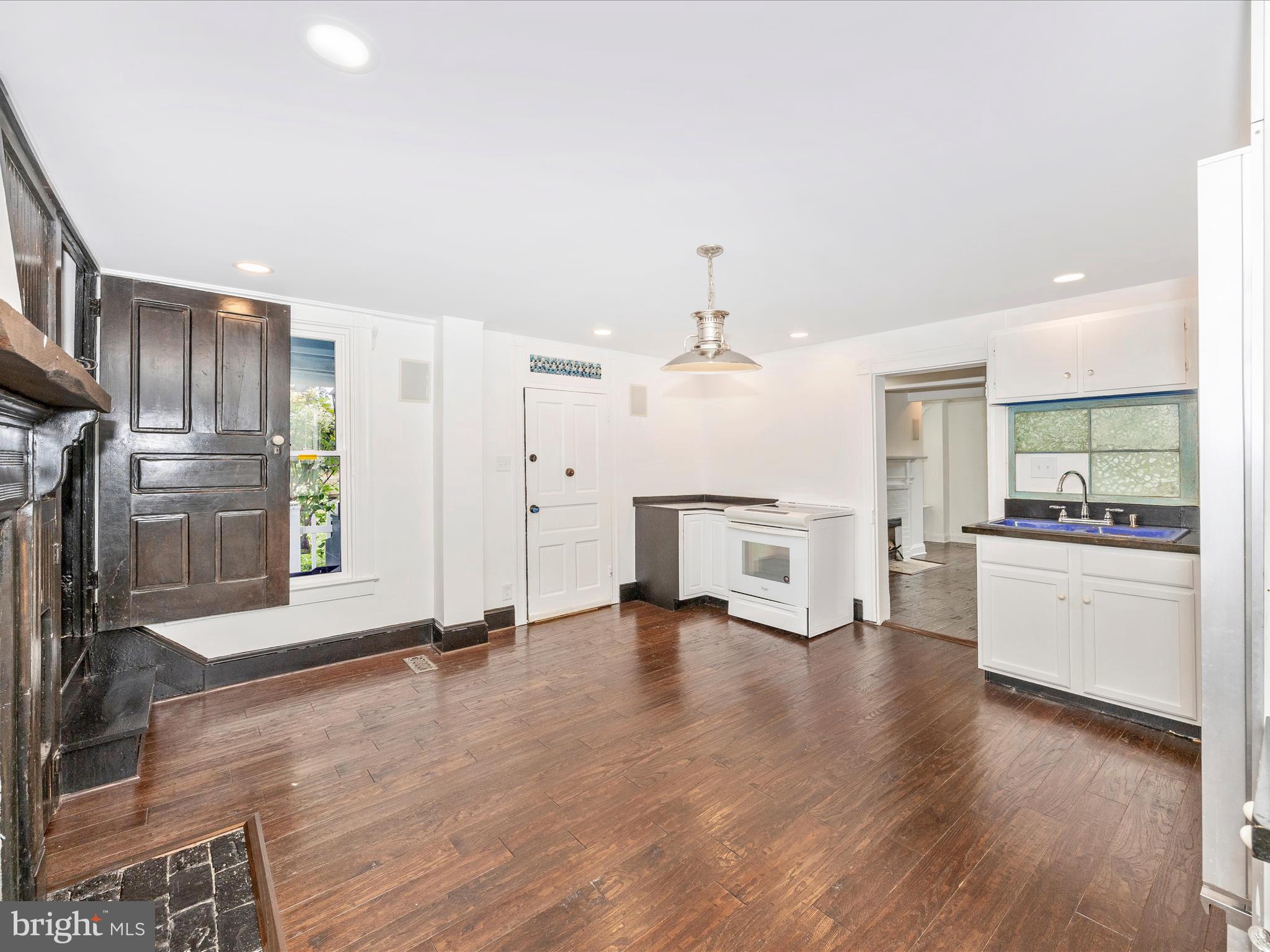 10534 Cook Brothers Road Ijamsville, MD 21754 - Photo 15 of 36 Kitchen