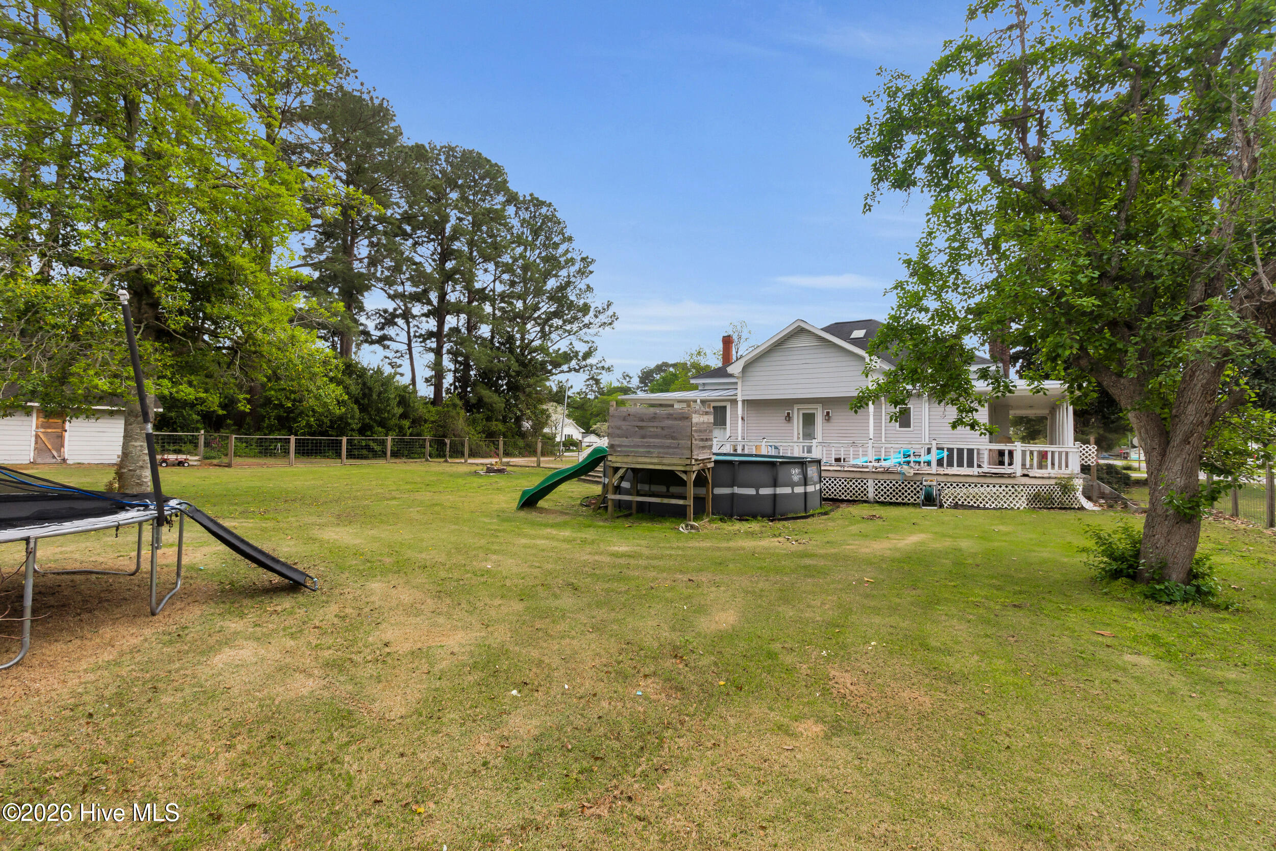 308 Pollock Street Pollocksville, NC 28573 - Photo 32 of 45 39_47