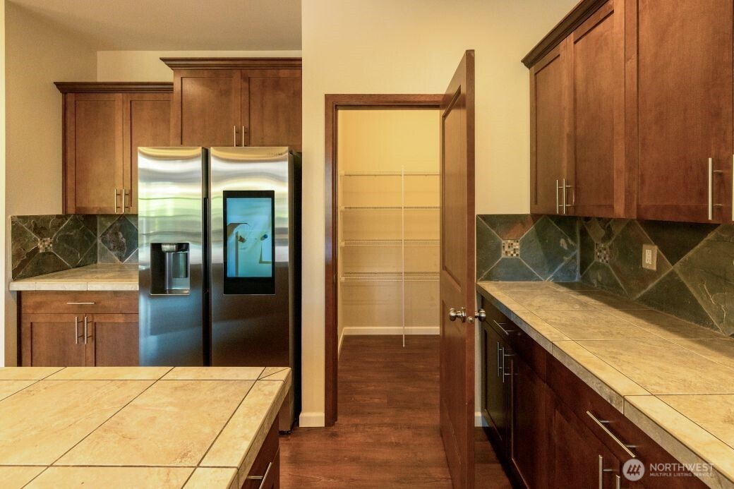 7277 Radius Loop Southeast Lacey, WA 98513 - Photo 8 of 36 Gallery Image 8