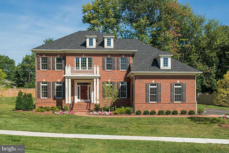 10002 Courthouse Road Vienna, VA 22181 - Photo 1 of 27 Exterior (Front)