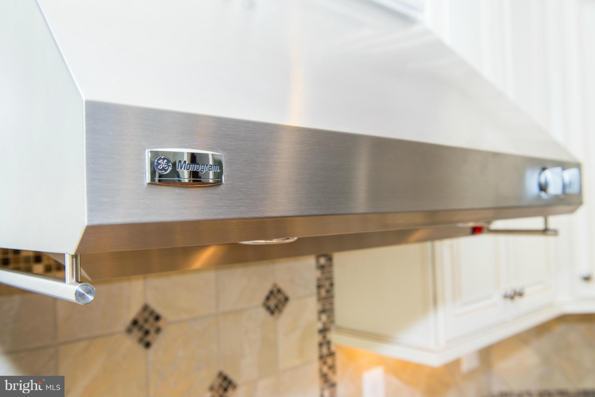 10002 Courthouse Road Vienna, VA 22181 - Photo 14 of 27 Kitchen