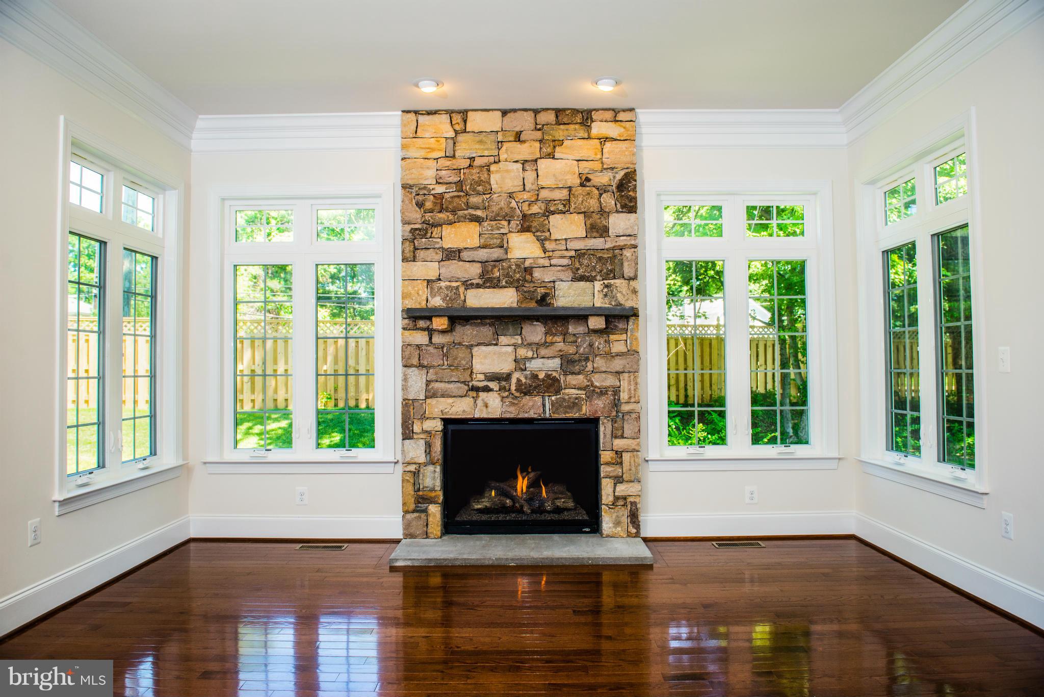 10002 Courthouse Road Vienna, VA 22181 - Photo 6 of 27 Family Room
