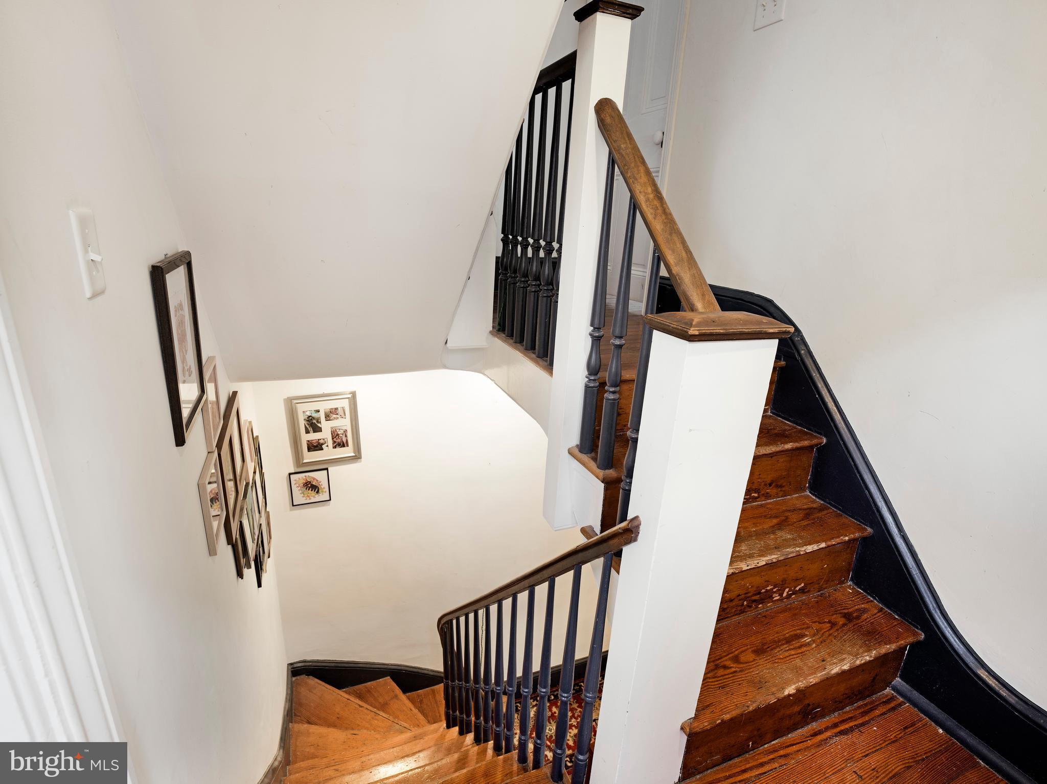 223 Carpenter Street Philadelphia, PA 19147 - Photo 21 of 42 a view of stairs and furniture