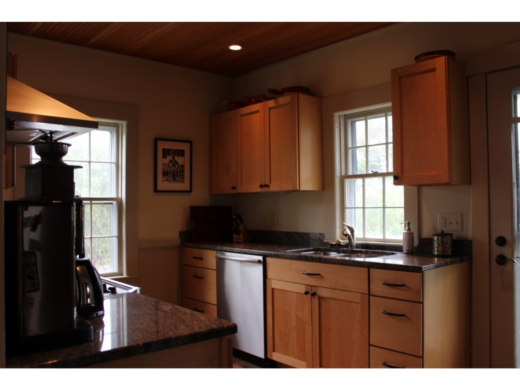 57 Academy Road Thetford, VT 05075 - Photo 5 of 25