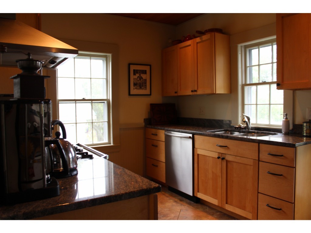 57 Academy Road Thetford, VT 05075 - Photo 6 of 25