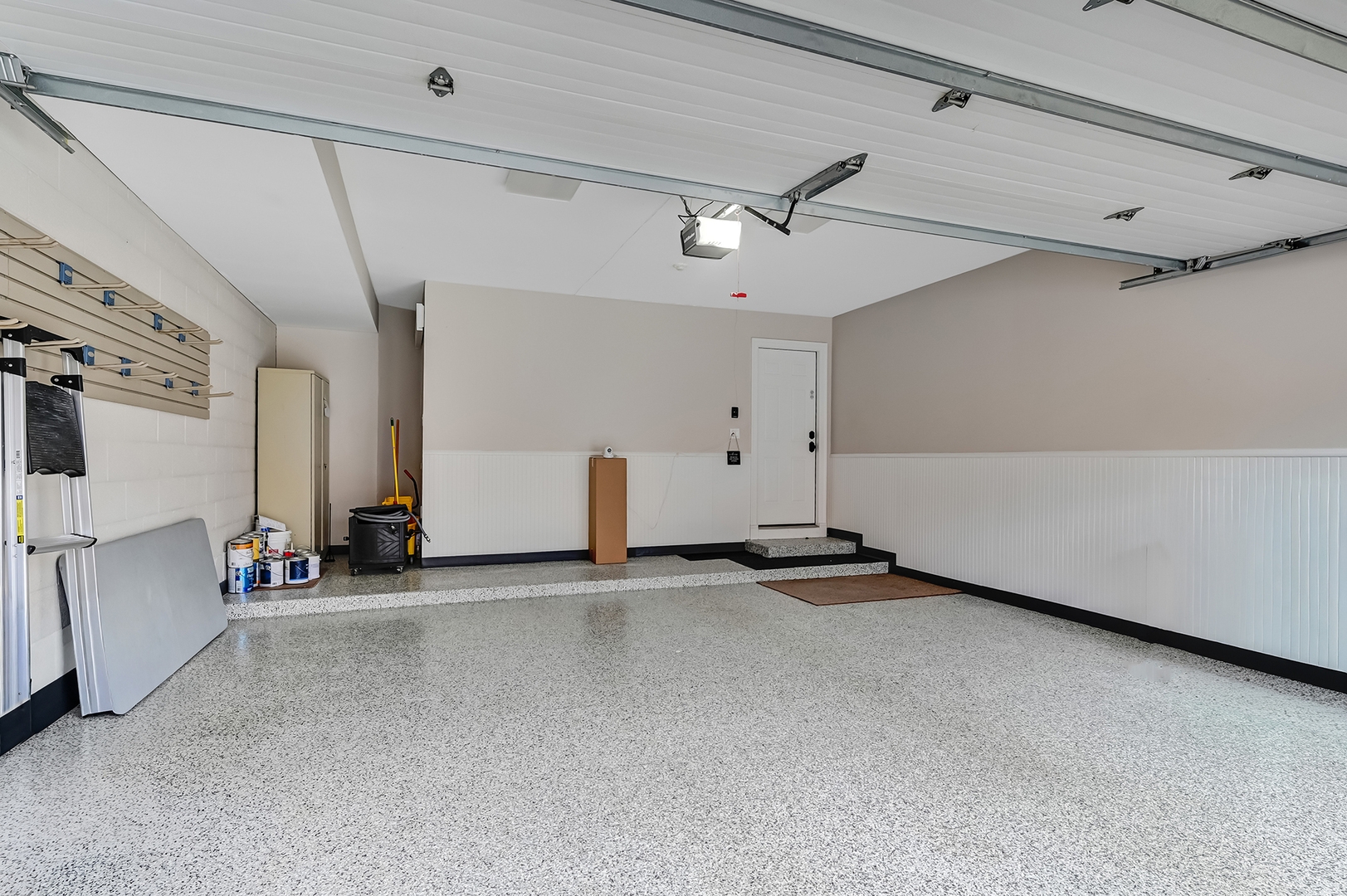 2-s719 Williamsburg Court Oak Brook, IL 60523 - Photo 41 of 48 a view of an empty room with a window