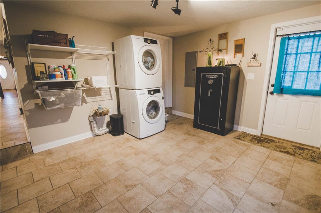3476 South Mauxferry Road Franklin, IN 46131 - Photo 17 of 38 Gallery Image 17