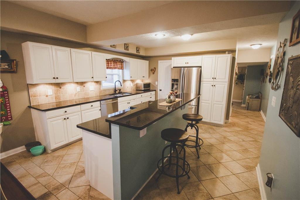 3476 South Mauxferry Road Franklin, IN 46131 - Photo 7 of 38 Gallery Image 7