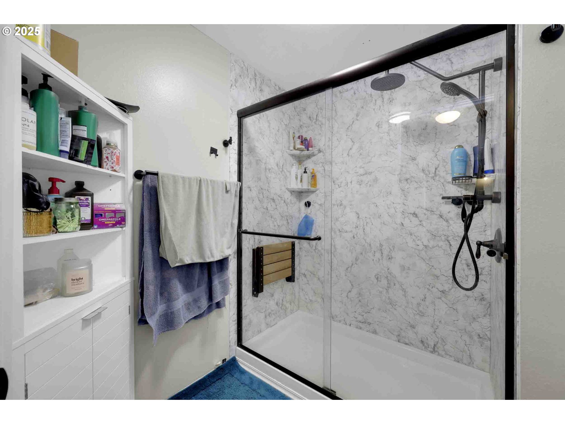 957 Prescott Lane Springfield, OR 97477 - Photo 29 of 35 Bathroom
