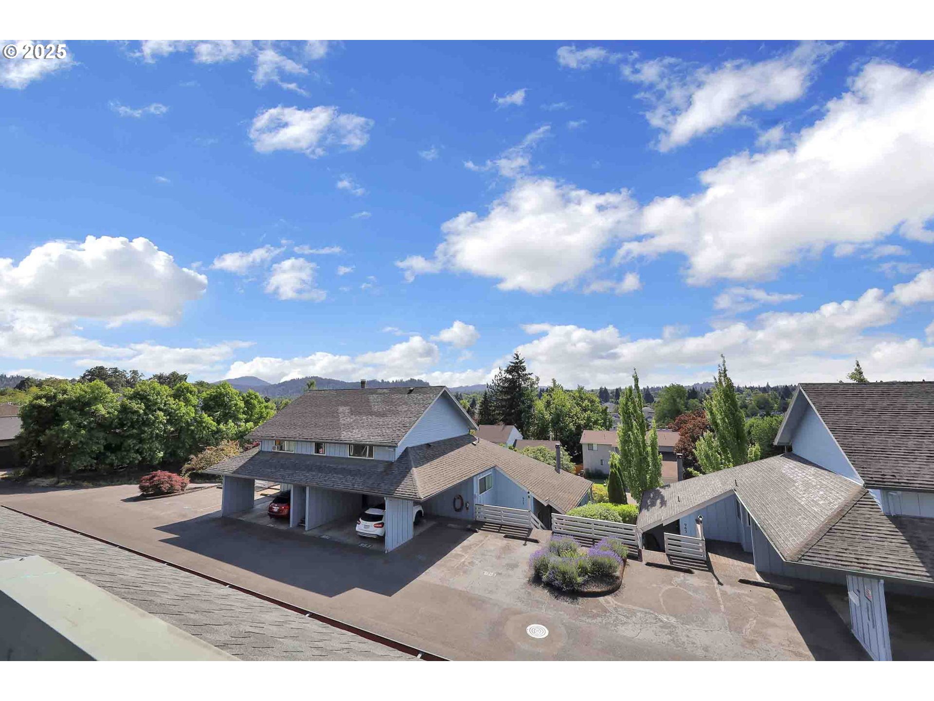 957 Prescott Lane Springfield, OR 97477 - Photo 33 of 35 View