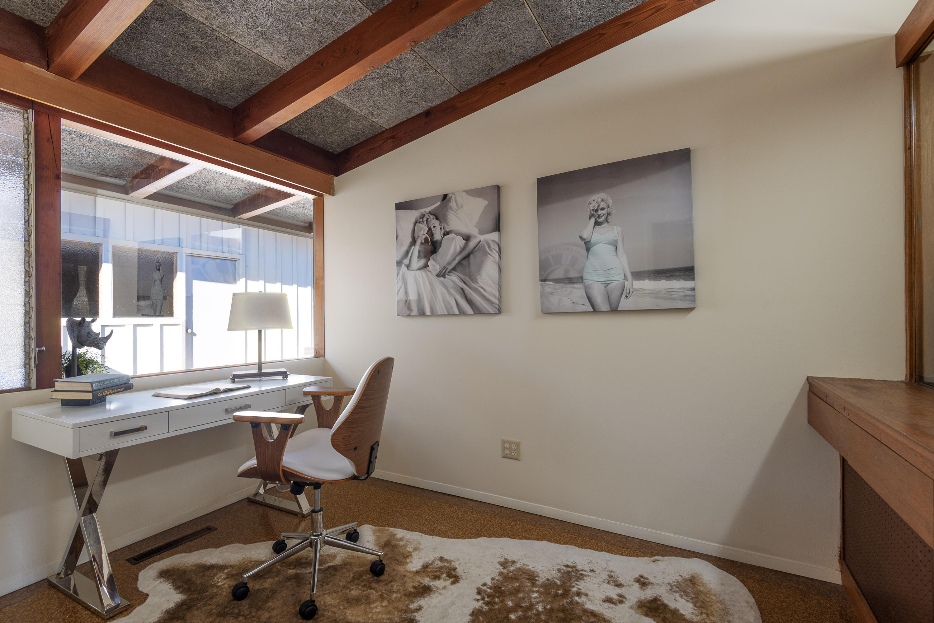 1726 Santa Monica Road Carpinteria, CA 93013 - Photo 10 of 21 Office/Study
