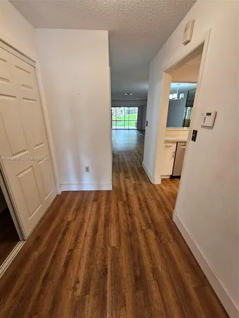 $3,200 | 3950 Estepona Avenue, Unit 6D6, Doral, FL 33178