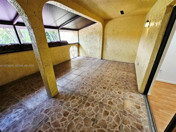 $3,200 | 3950 Estepona Avenue, Unit 6D6, Doral, FL 33178