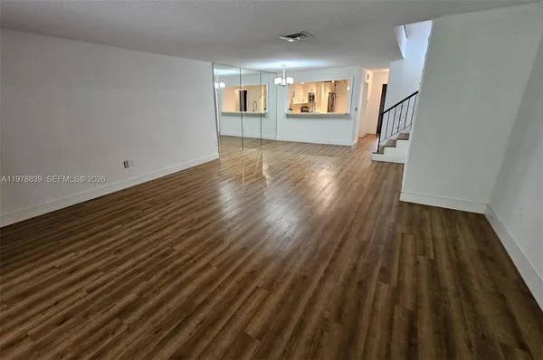 $3,200 | 3950 Estepona Avenue, Unit 6D6, Doral, FL 33178