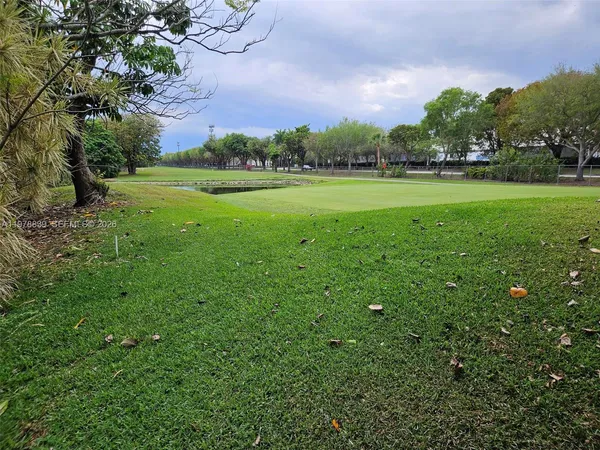 $3,200 | 3950 Estepona Avenue, Unit 6D6, Doral, FL 33178