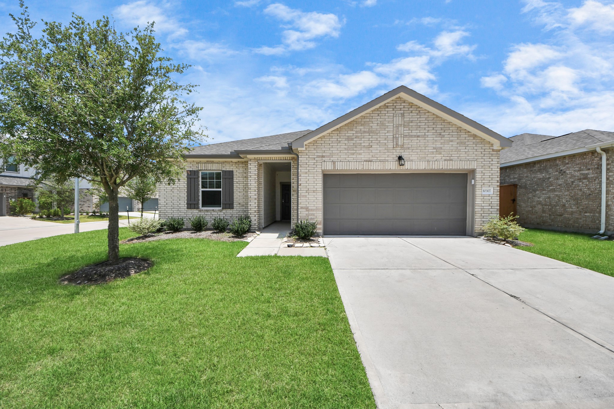 10307 Malta Trace Drive Rosharon, TX 77583 - Photo 34 of 49 For relaxation and recreation residents can enjoy the Resort Style Amenity Village offering:Heated Lazy River,Resort Style Pool,Splash Pad,Playground,Multiple Sports Courts-Basketball,Pickleball,Bocce Ball,Tennis,Sports Field,Sand Beach,Cabana & Hammock area, Clubhouse with Fitness Center,Lounge,Great Room & Outdoor Pavillon.