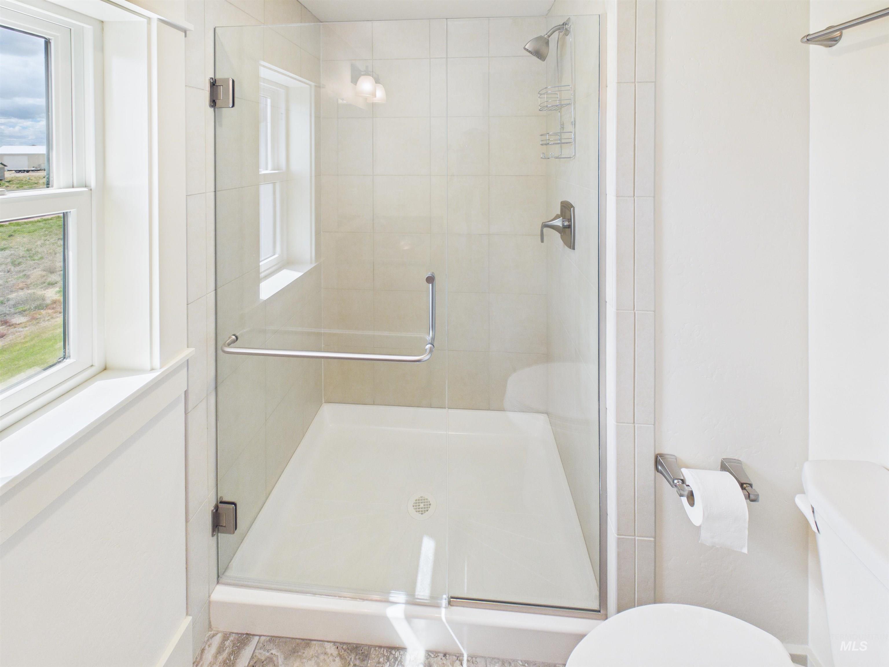 503 Heron Way Rupert, ID 83350 - Photo 36 of 49 Full bathroom with a shower stall