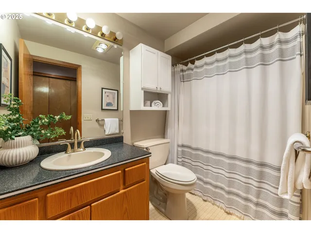 $485,000 | 2315 Northeast 156th Place, Portland, OR 97230