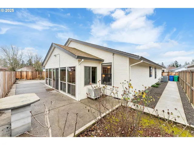 $485,000 | 2315 Northeast 156th Place, Portland, OR 97230