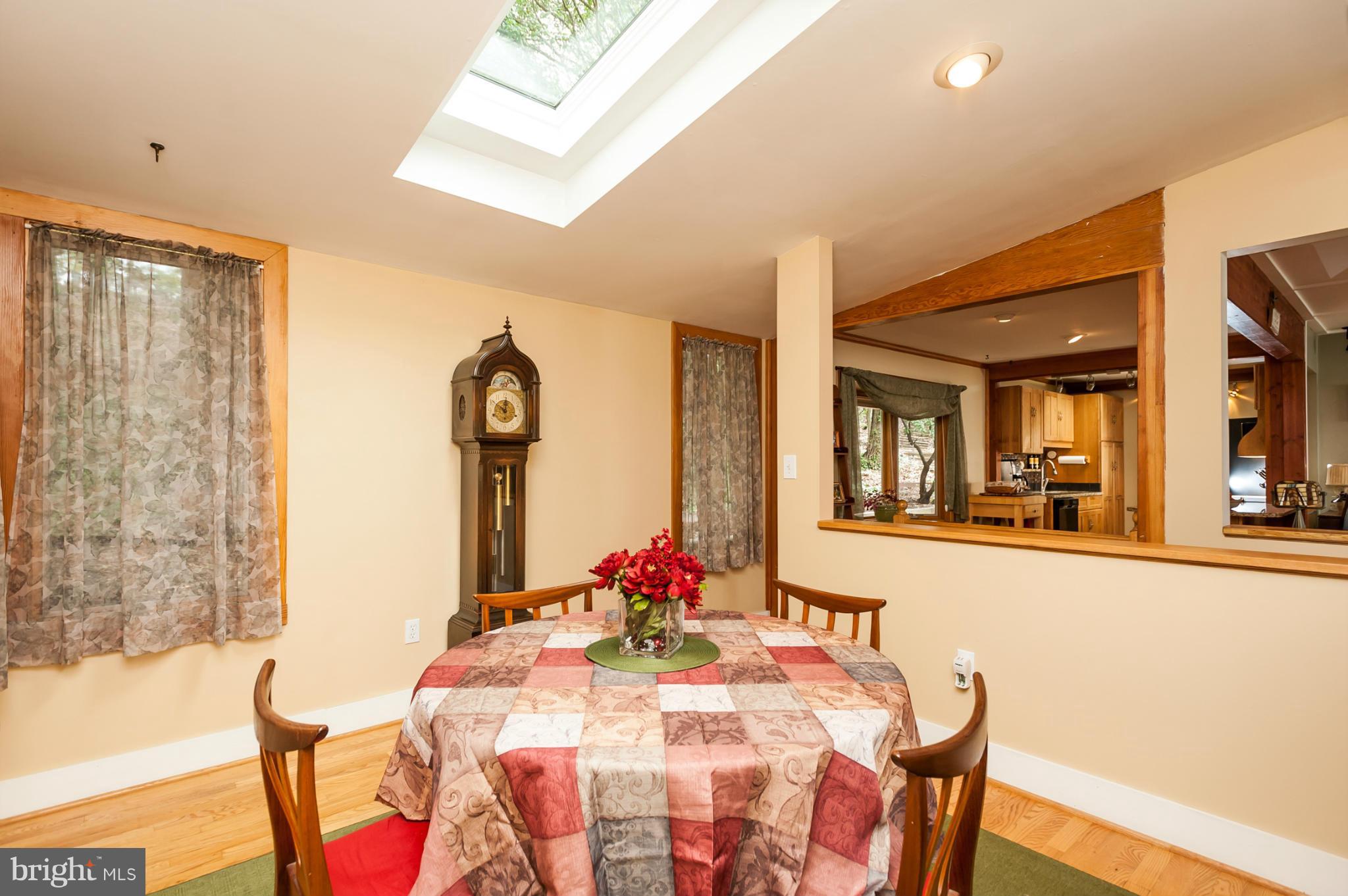 279 Long Point Road Crownsville, MD 21032 - Photo 11 of 19 Dining Room
