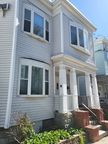 $3,150 | 12 Watts Street, Unit 1, Chelsea, MA 02150