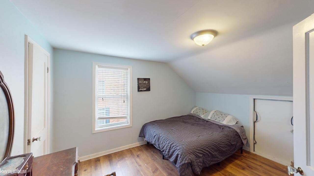1120 Vernier Road Grosse Pointe Woods, MI 48236 - Photo 21 of 32