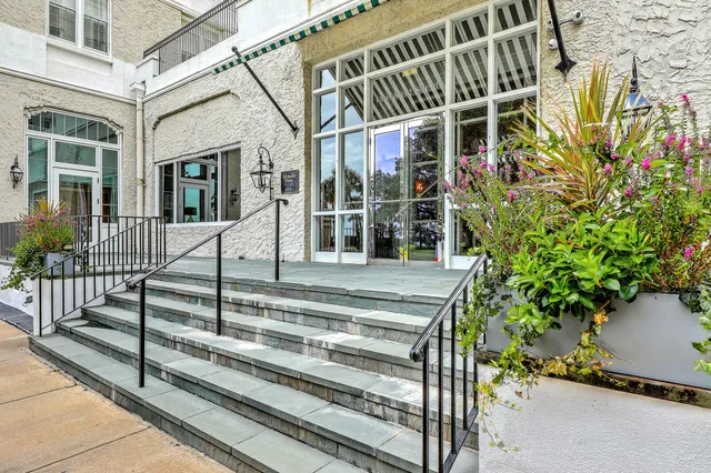 $4,000 | 1 King Street, Unit 601, Charleston, SC 29401