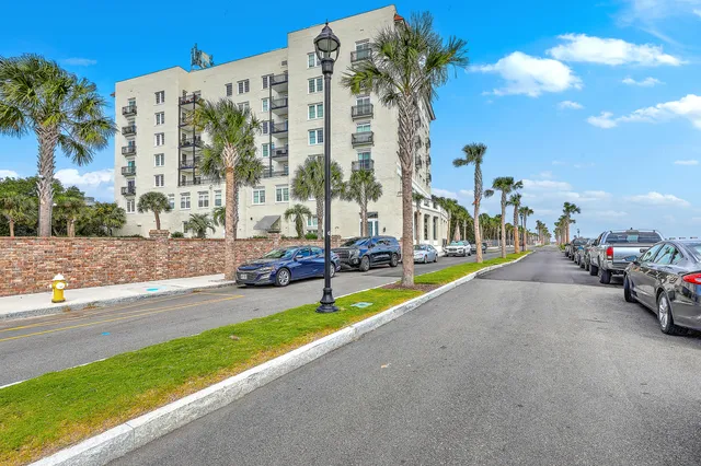 $4,000 | 1 King Street, Unit 601, Charleston, SC 29401