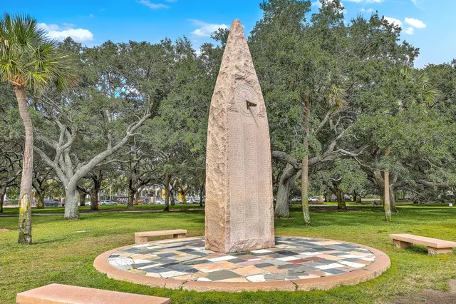 $4,000 | 1 King Street, Unit 601, Charleston, SC 29401